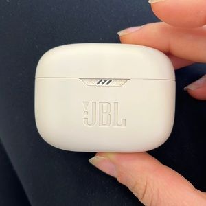 JBL Tune 230NC Light Pink Earbuds